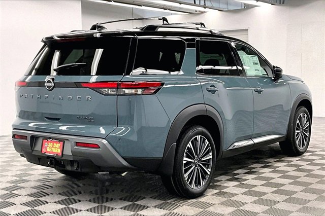 New 2026 Nissan Pathfinder Platinum image 17