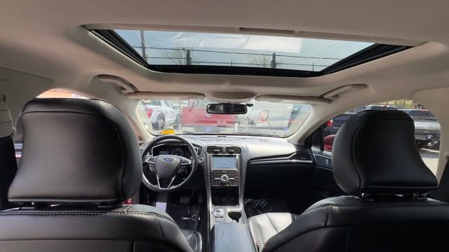 Used 2019 Ford Fusion Titanium image 18
