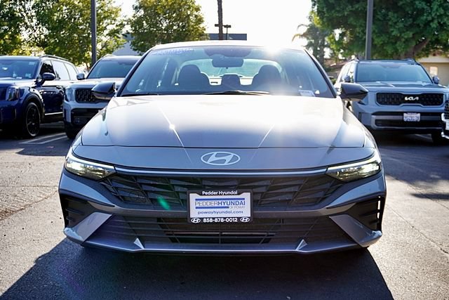 Used 2025 Hyundai Elantra Sport FWD image 5