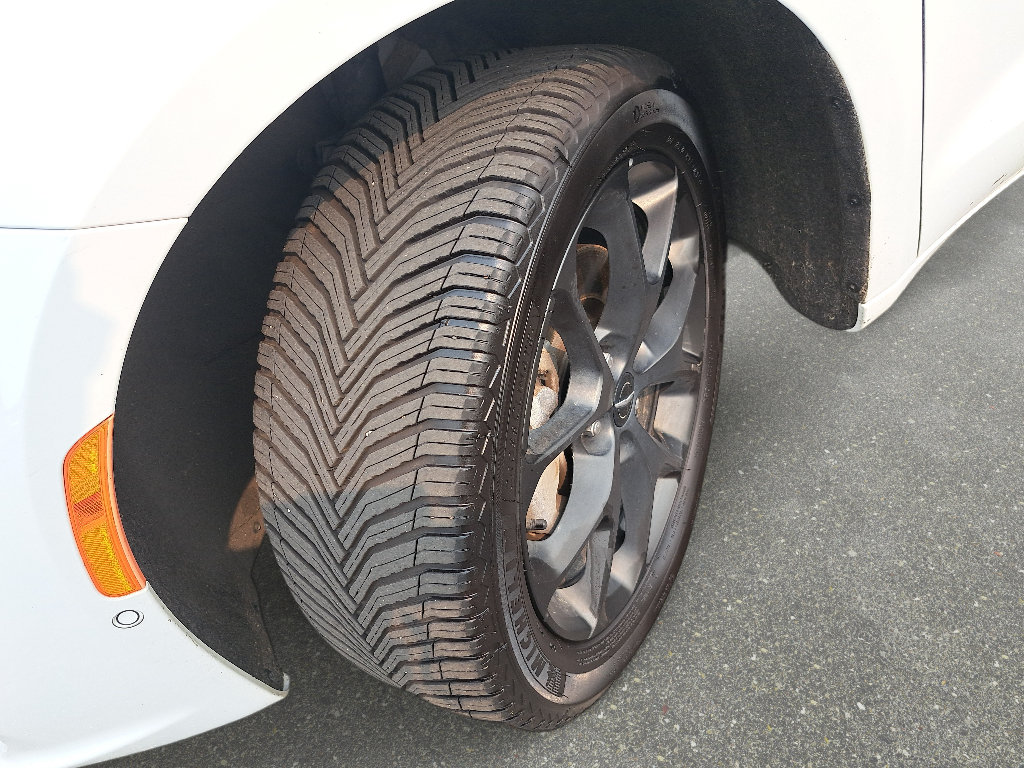 Certified 2023 Chrysler Pacifica Touring-L w/ Uconnect Theater Family Group AWD/4WD image 33