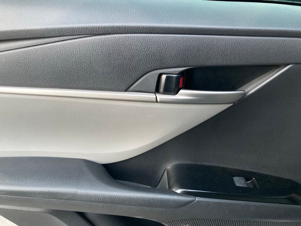 Certified 2025 Toyota Camry SE w/ Convenience Package FWD image 11