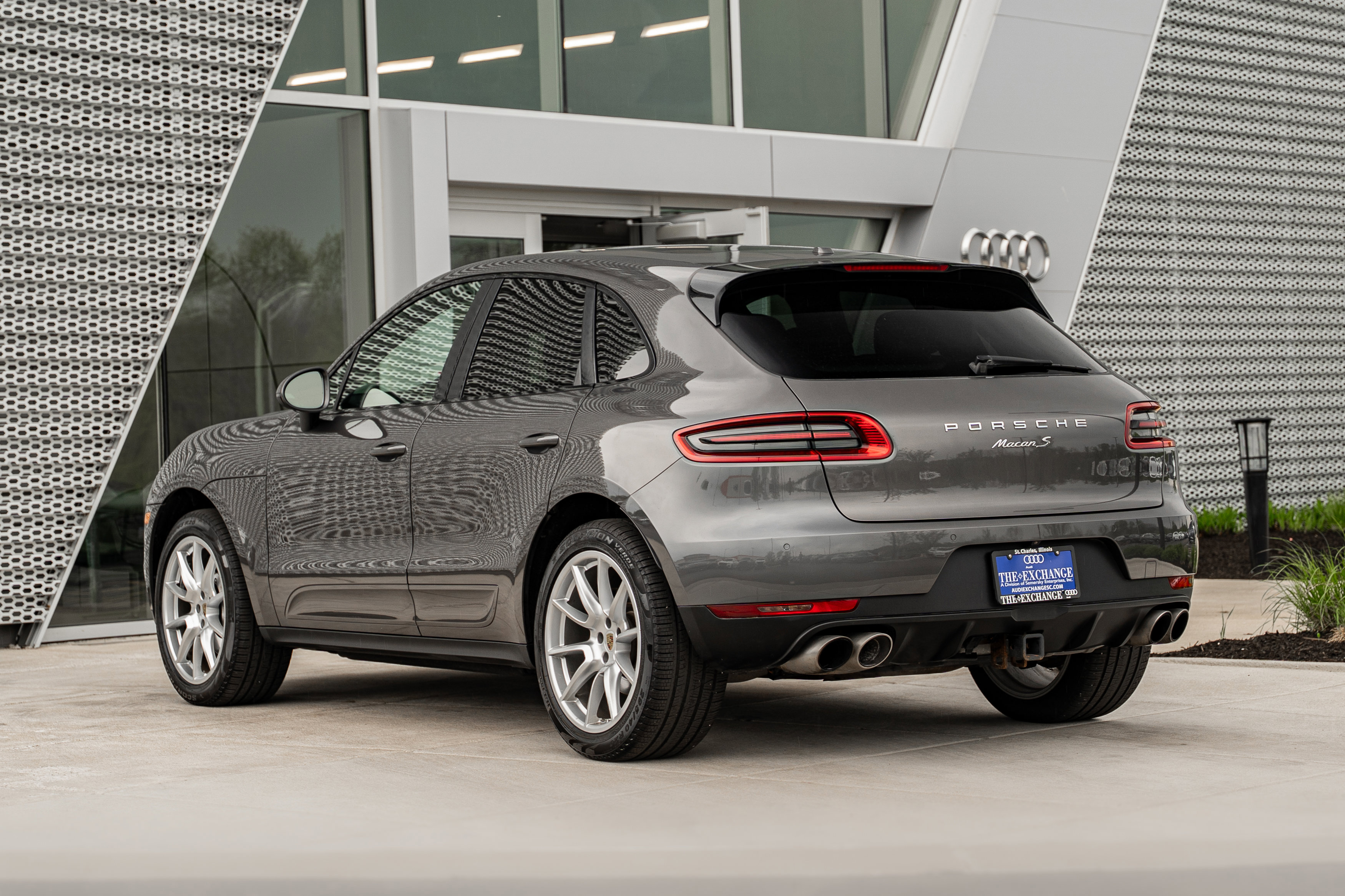 Used 2015 Porsche Macan S AWD/4WD image 5