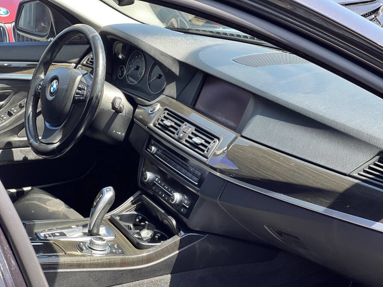 Used 2011 BMW 550i Sedan image 18