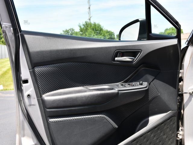 Used 2018 Toyota C-HR XLE FWD image 14