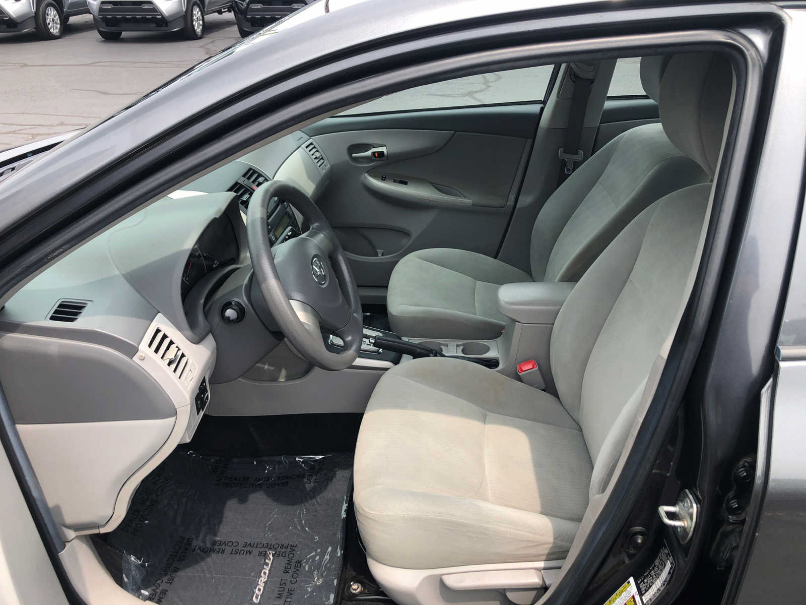 Used 2010 Toyota Corolla LE FWD image 7