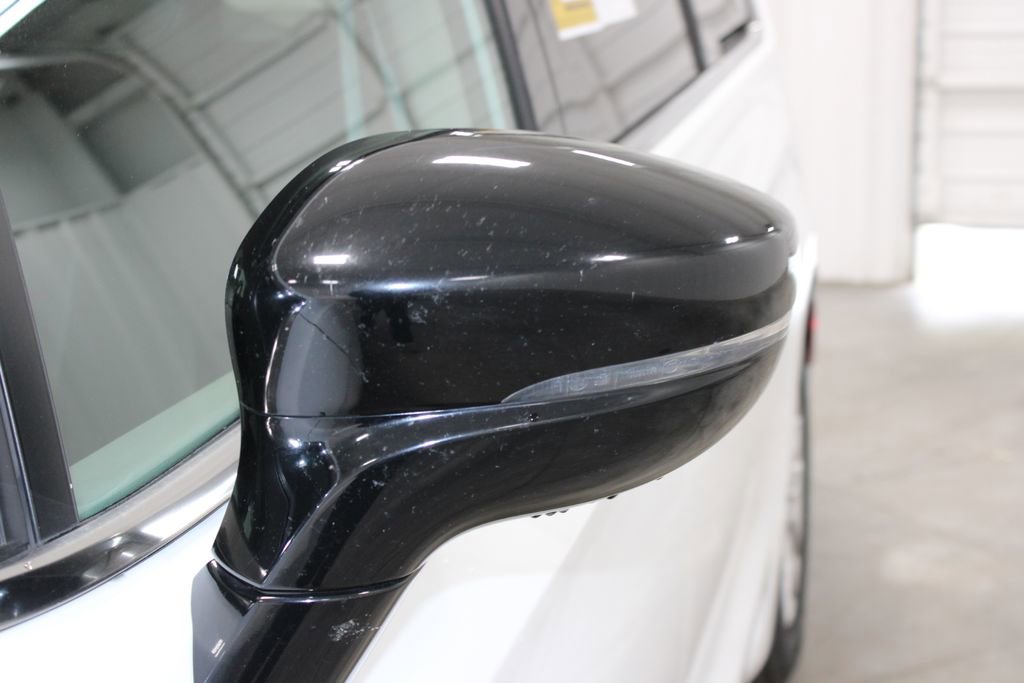 Used 2024 Chrysler Pacifica Touring-L FWD image 14