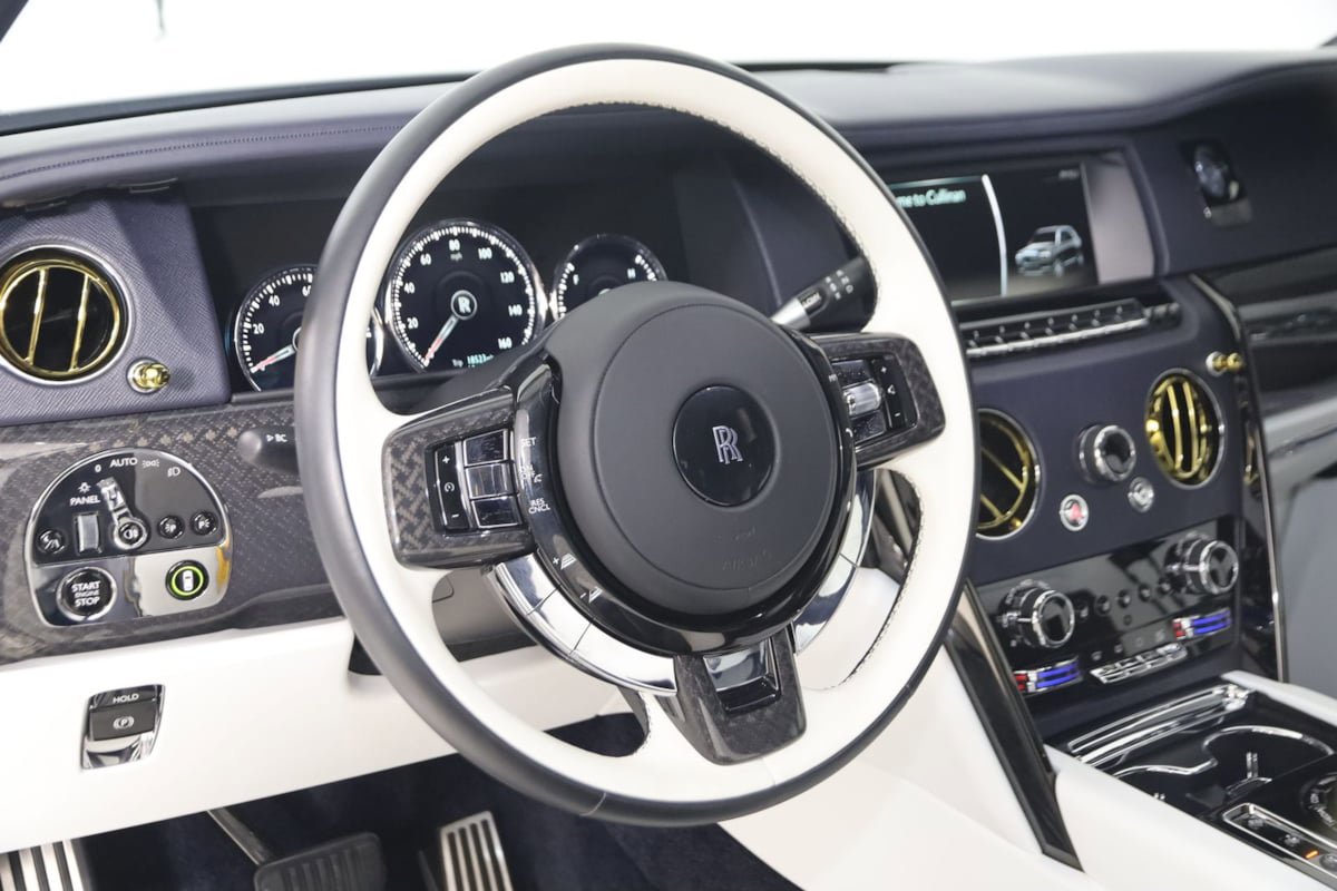Used 2024 Rolls-Royce Cullinan Black Badge AWD/4WD image 7