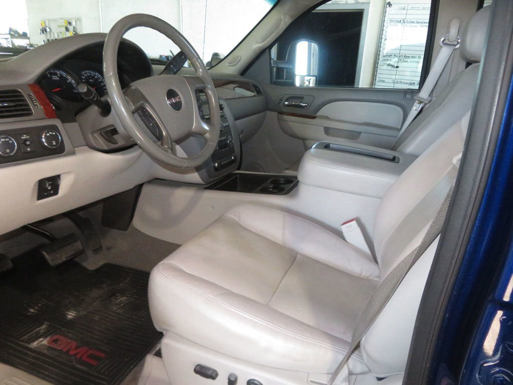 Used 2013 GMC Sierra 2500 SLT w/ SLT Convenience Package image 21