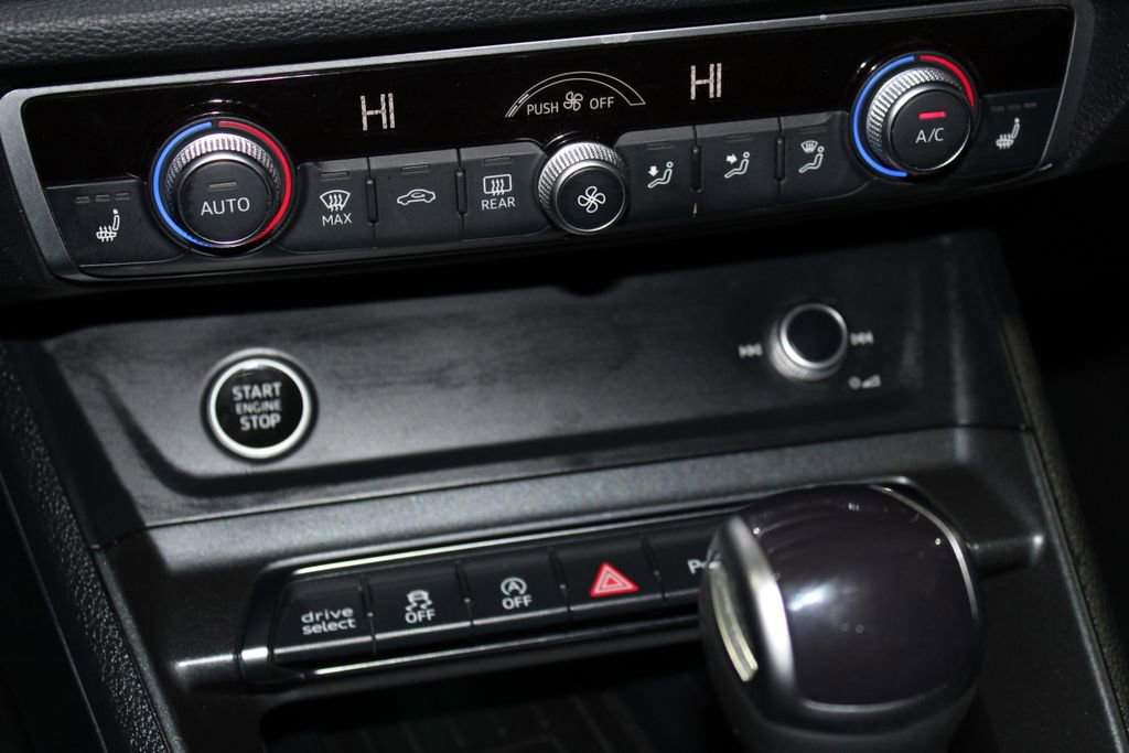 Used 2022 Audi Q3 2.0T Premium Plus w/ Premium Plus Package image 15