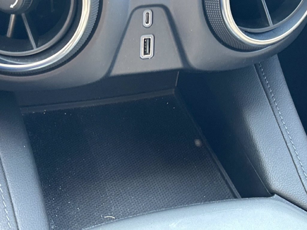 Used 2019 Chevrolet Blazer LT FWD image 18