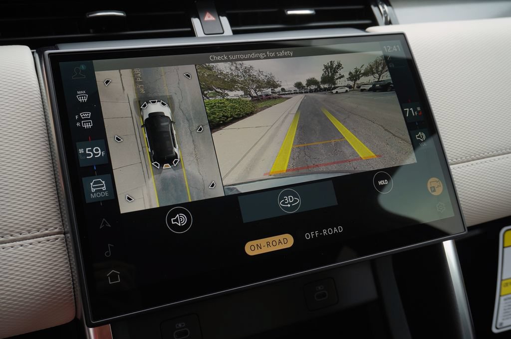 New 2026 Land Rover Discovery Sport Landmark AWD/4WD image 23