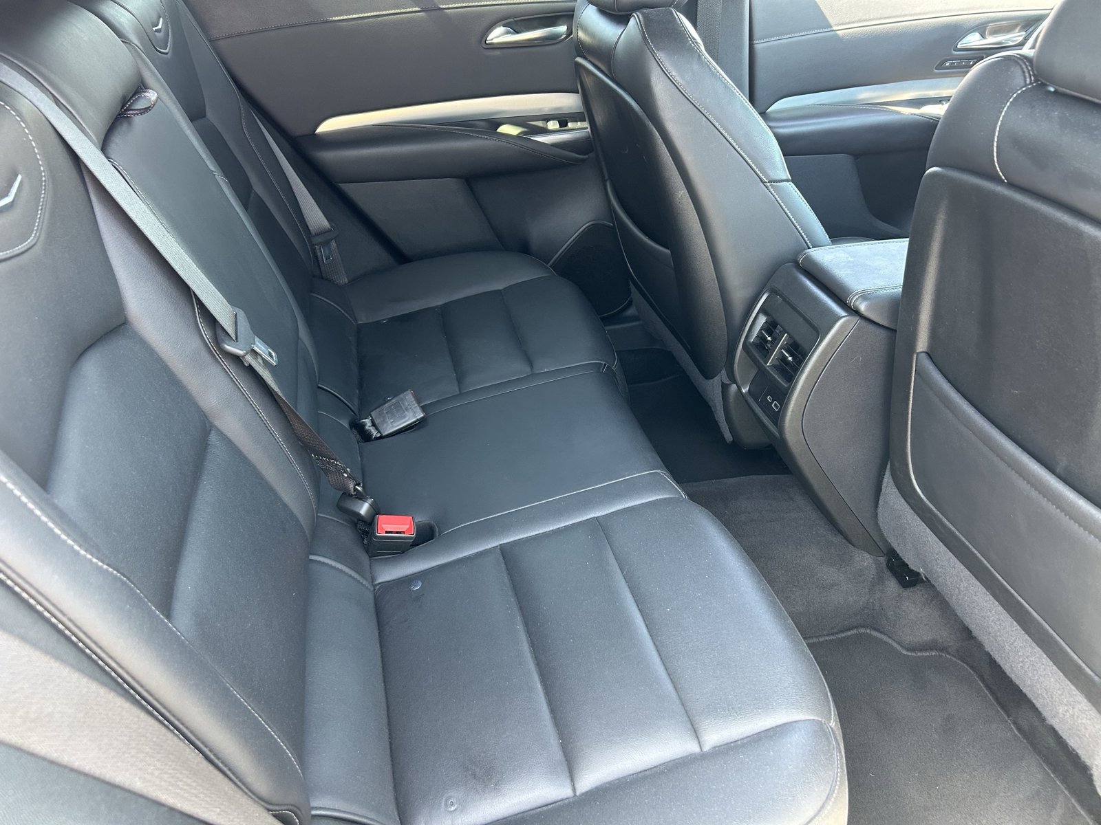 Certified 2022 Cadillac XT4 Premium Luxury w/ Safety Alert Package image 14