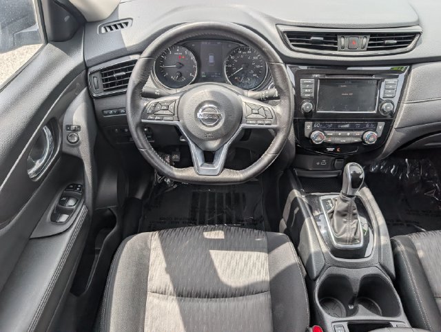 Used 2020 Nissan Rogue SV AWD/4WD image 17