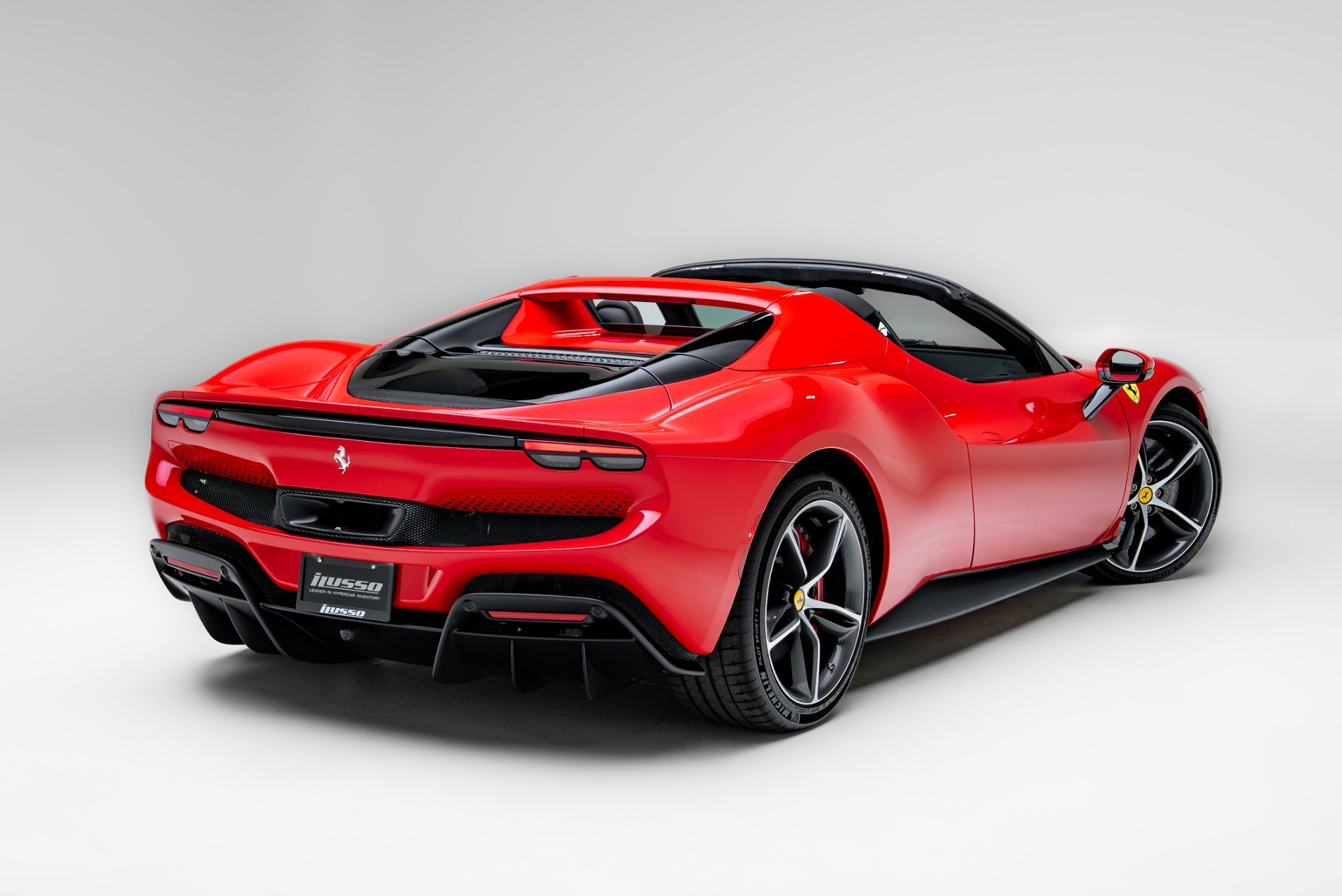 Used 2023 Ferrari 296 GTS RWD image 4