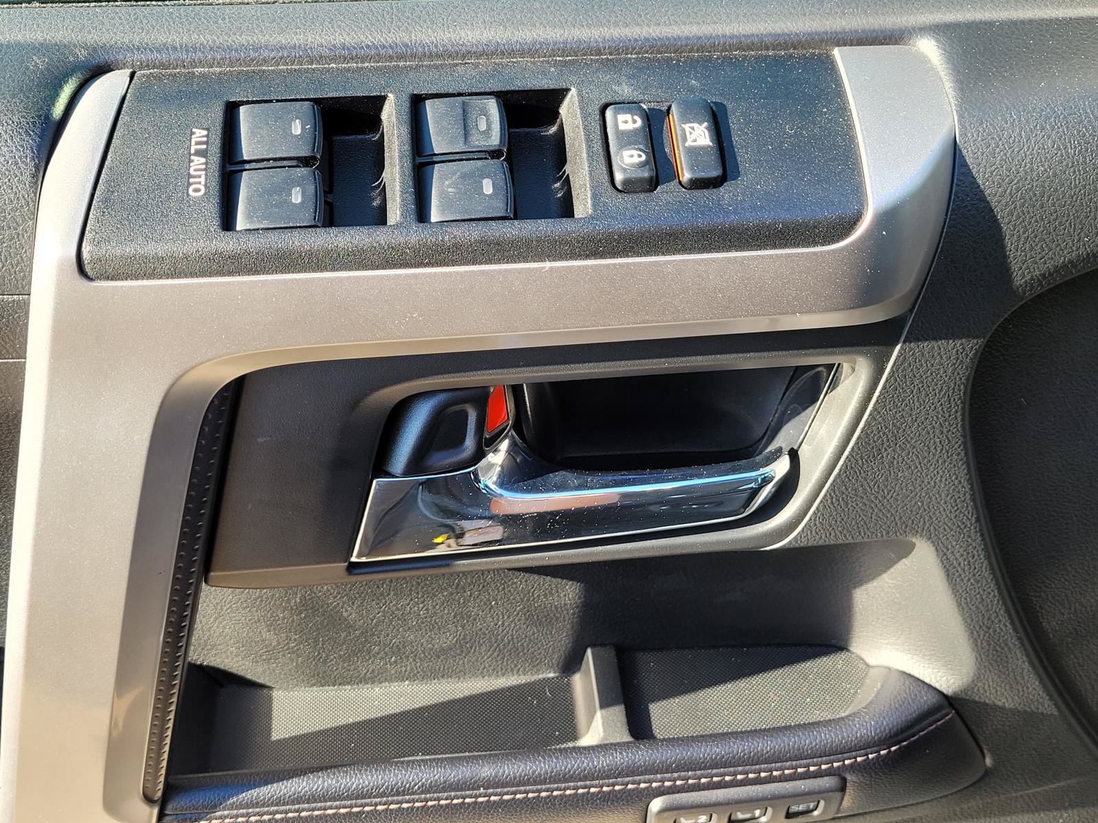 Used 2019 Toyota 4Runner Limited AWD/4WD image 25