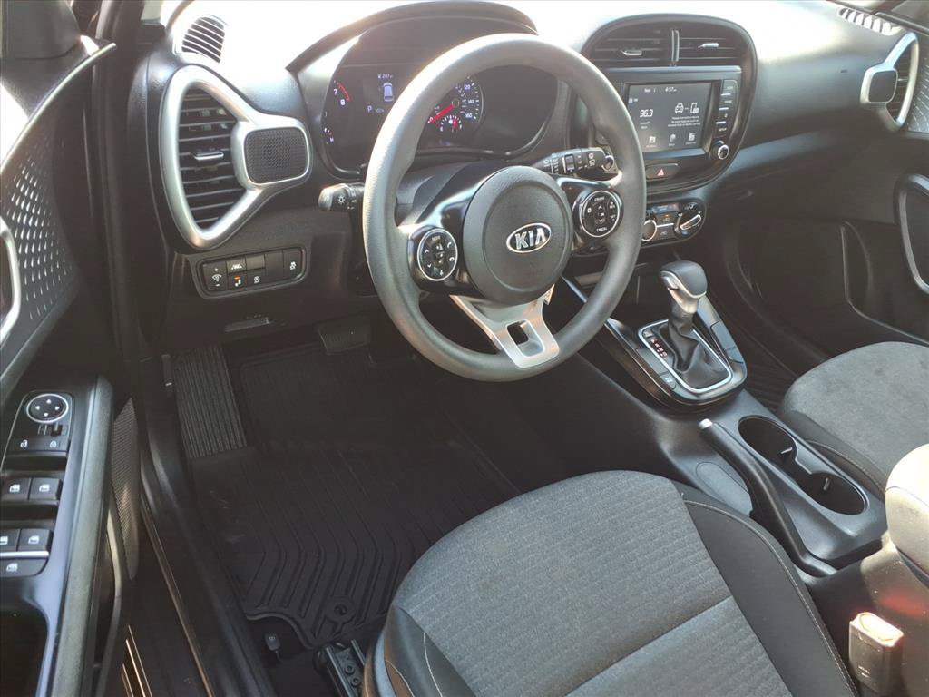 Used 2021 Kia Soul S FWD image 17