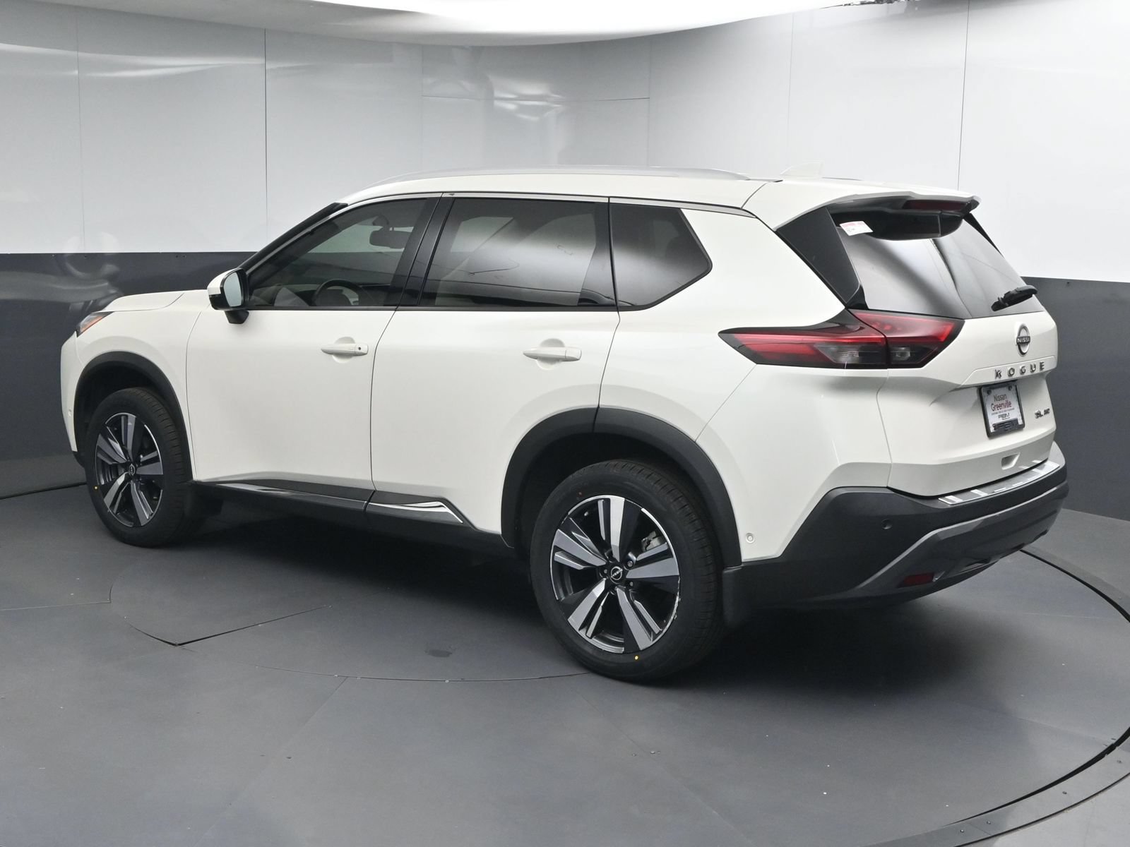 Certified 2023 Nissan Rogue SL w/ SL Premium Package AWD/4WD image 5