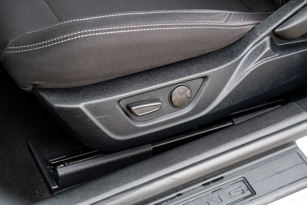 Used 2022 Ford Mustang GT RWD image 33