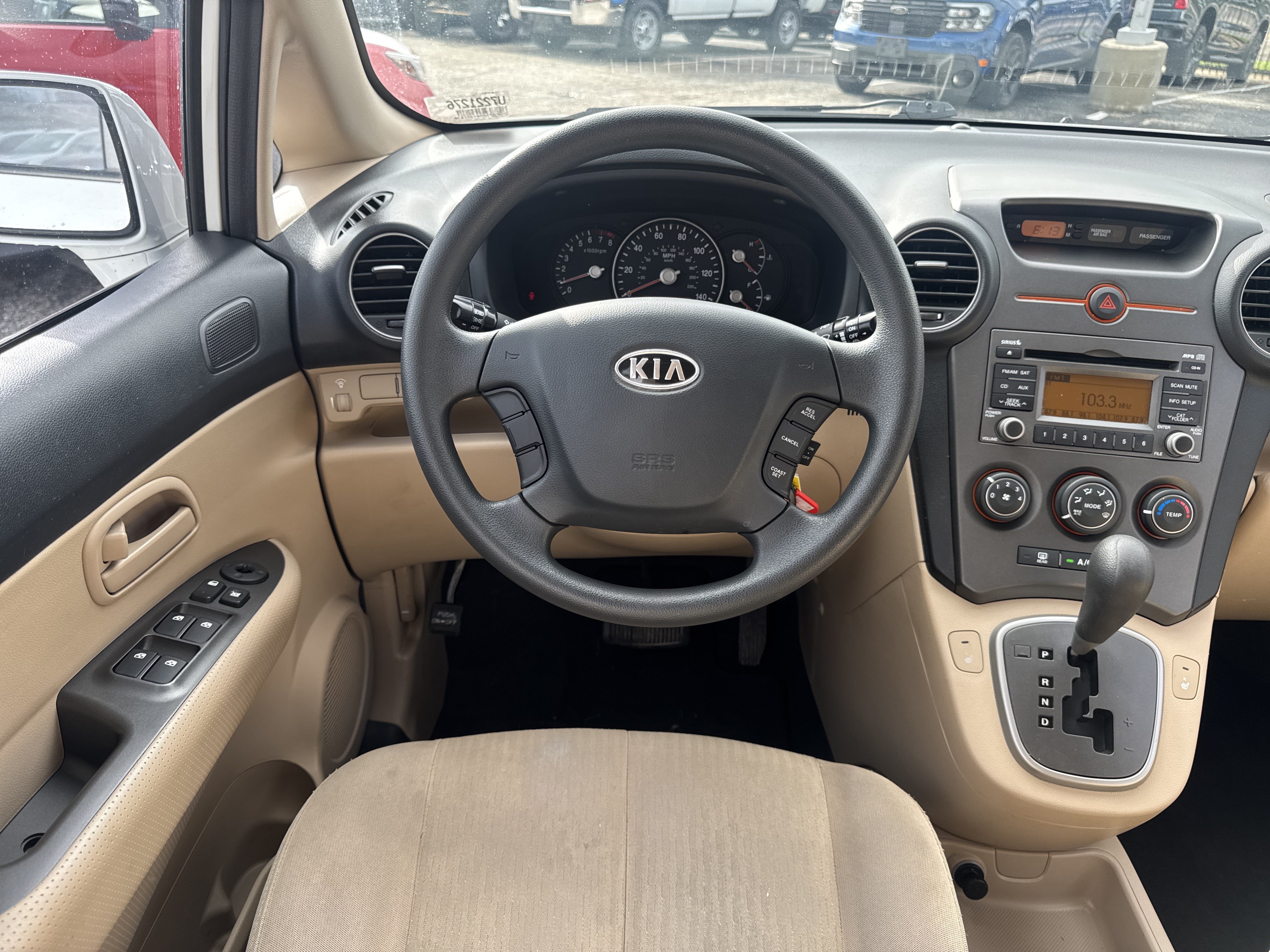 Used 2009 Kia Rondo LX FWD image 22