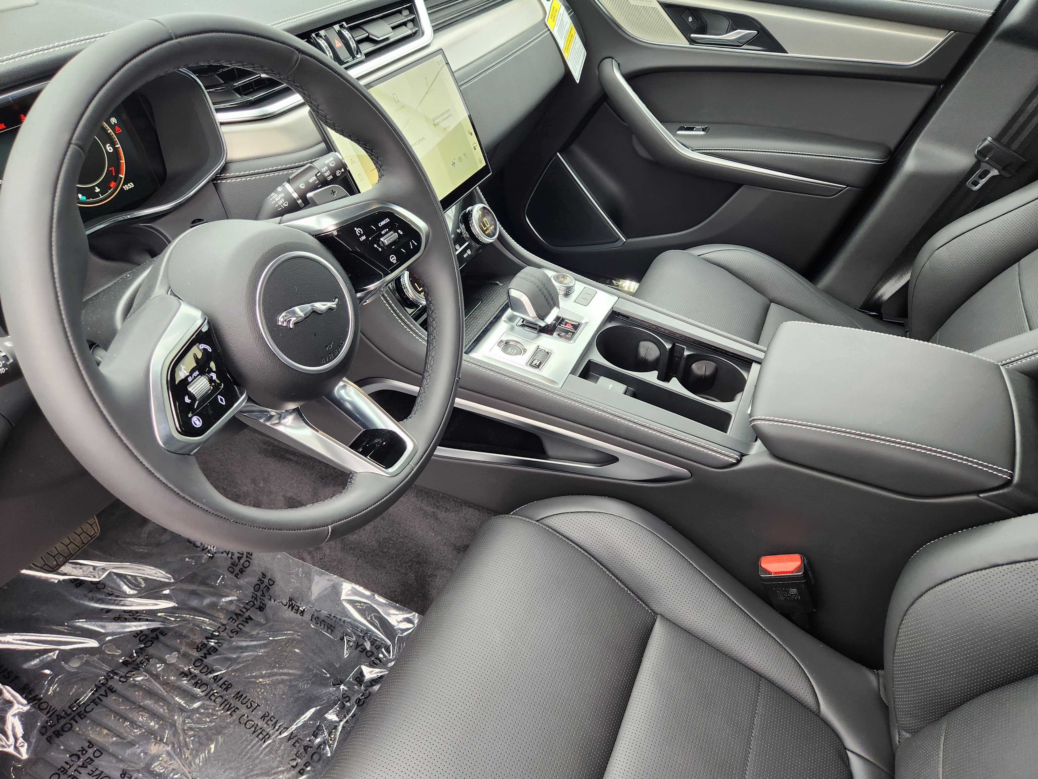 New 2026 Jaguar F-PACE R-Dynamic S image 17