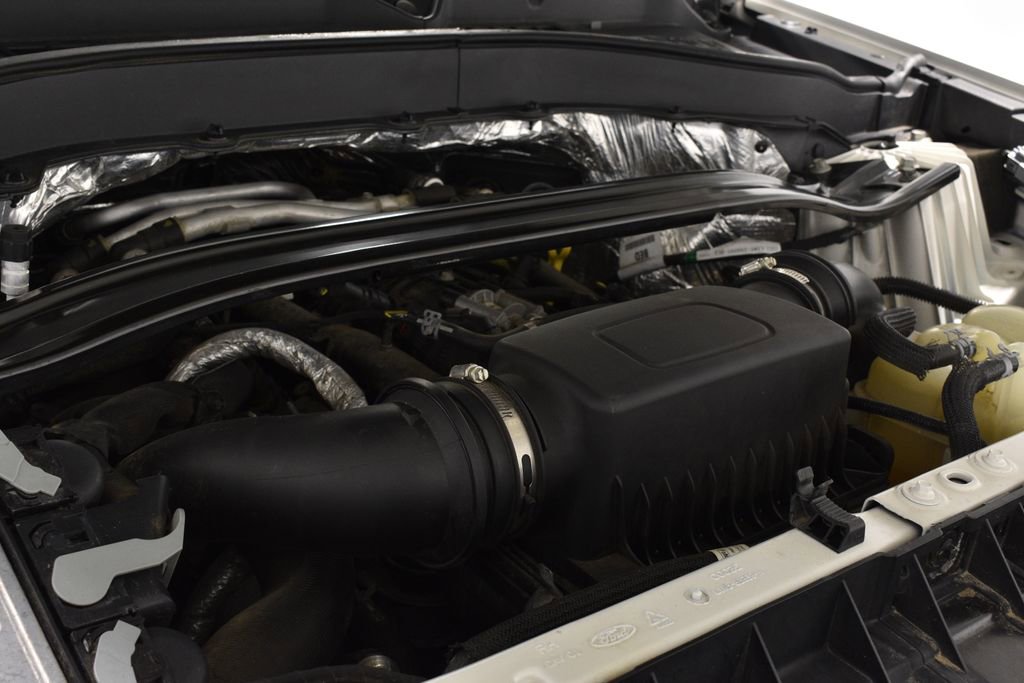 Used 2020 Ford Explorer Platinum w/ Premium Technology Package image 34