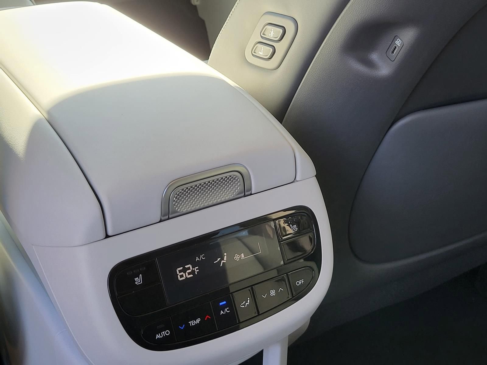 New 2026 Hyundai Ioniq 9 SEL w/ Tow & Go Package image 12