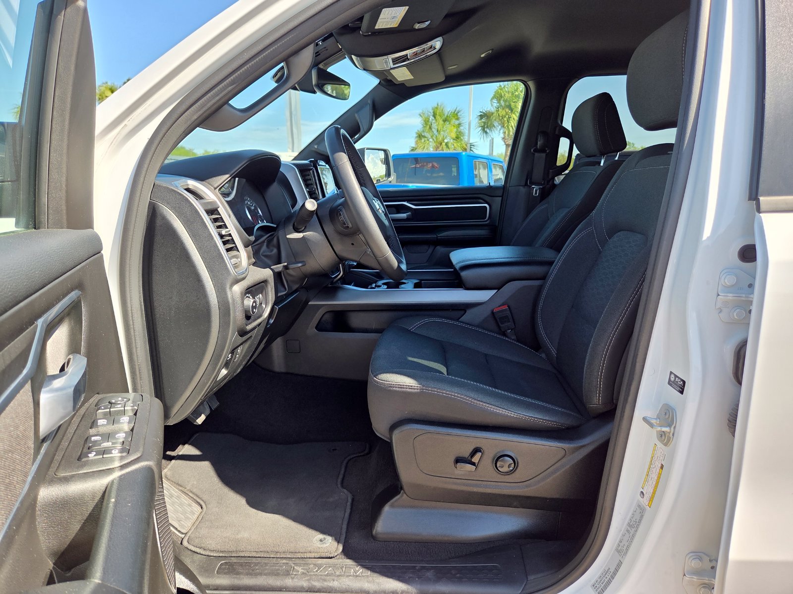Used 2025 RAM 1500 Big Horn AWD/4WD image 16