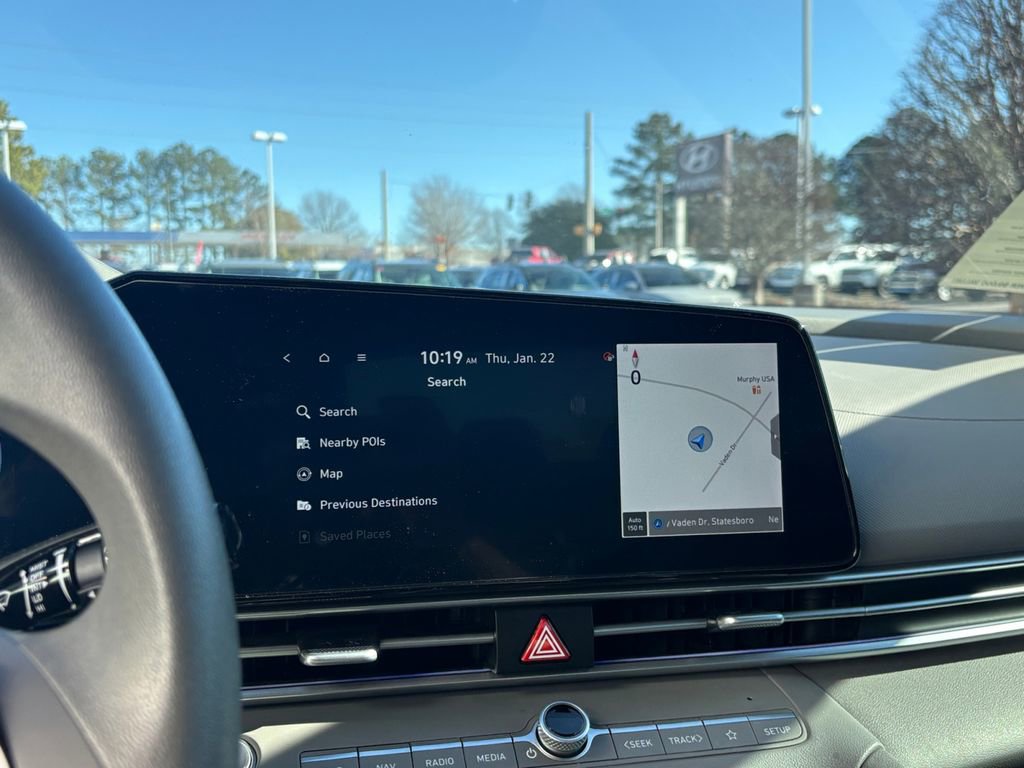 Used 2024 Hyundai Elantra Blue image 25