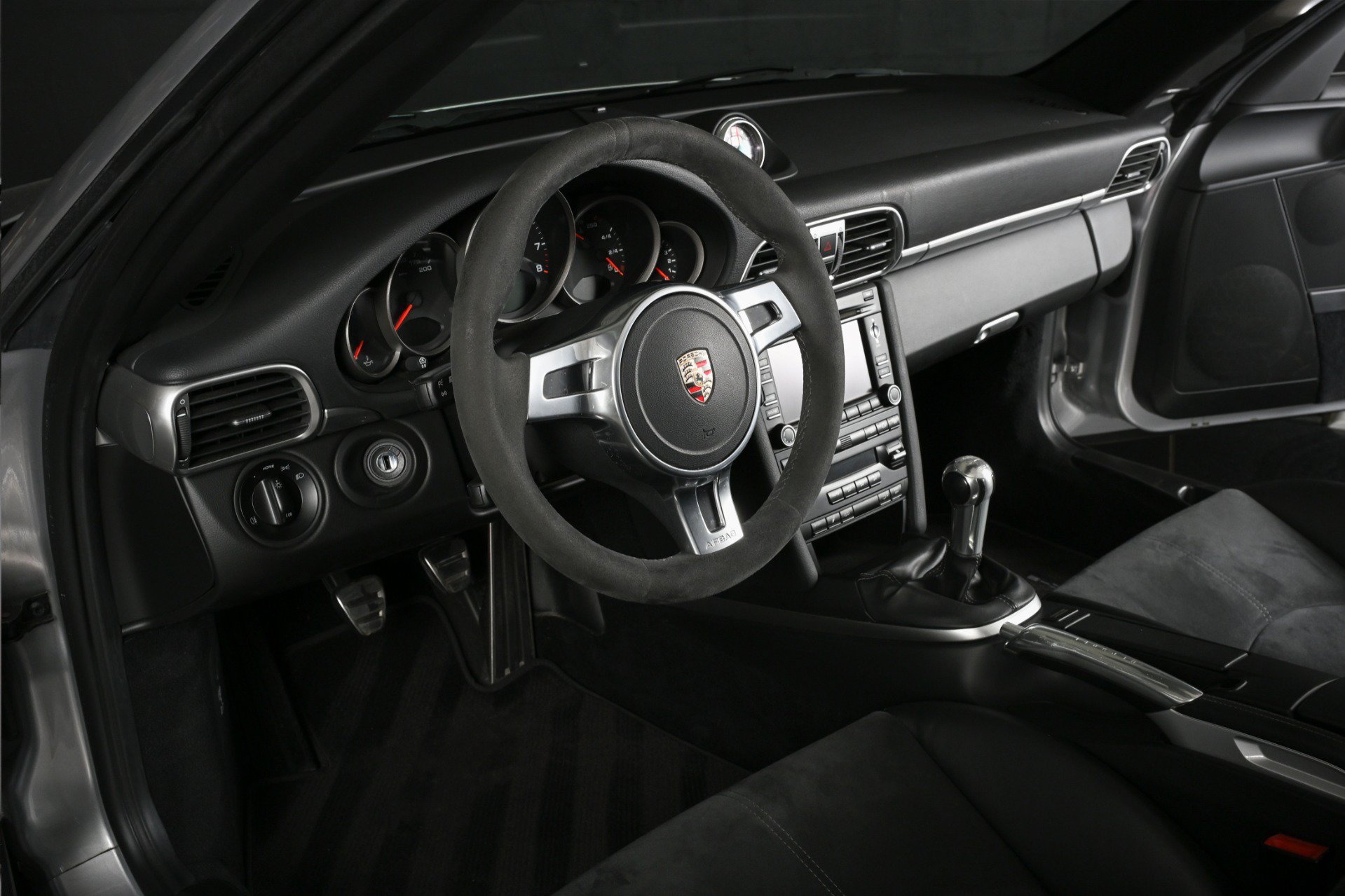 Used 2011 Porsche 911 Carrera GTS RWD image 23