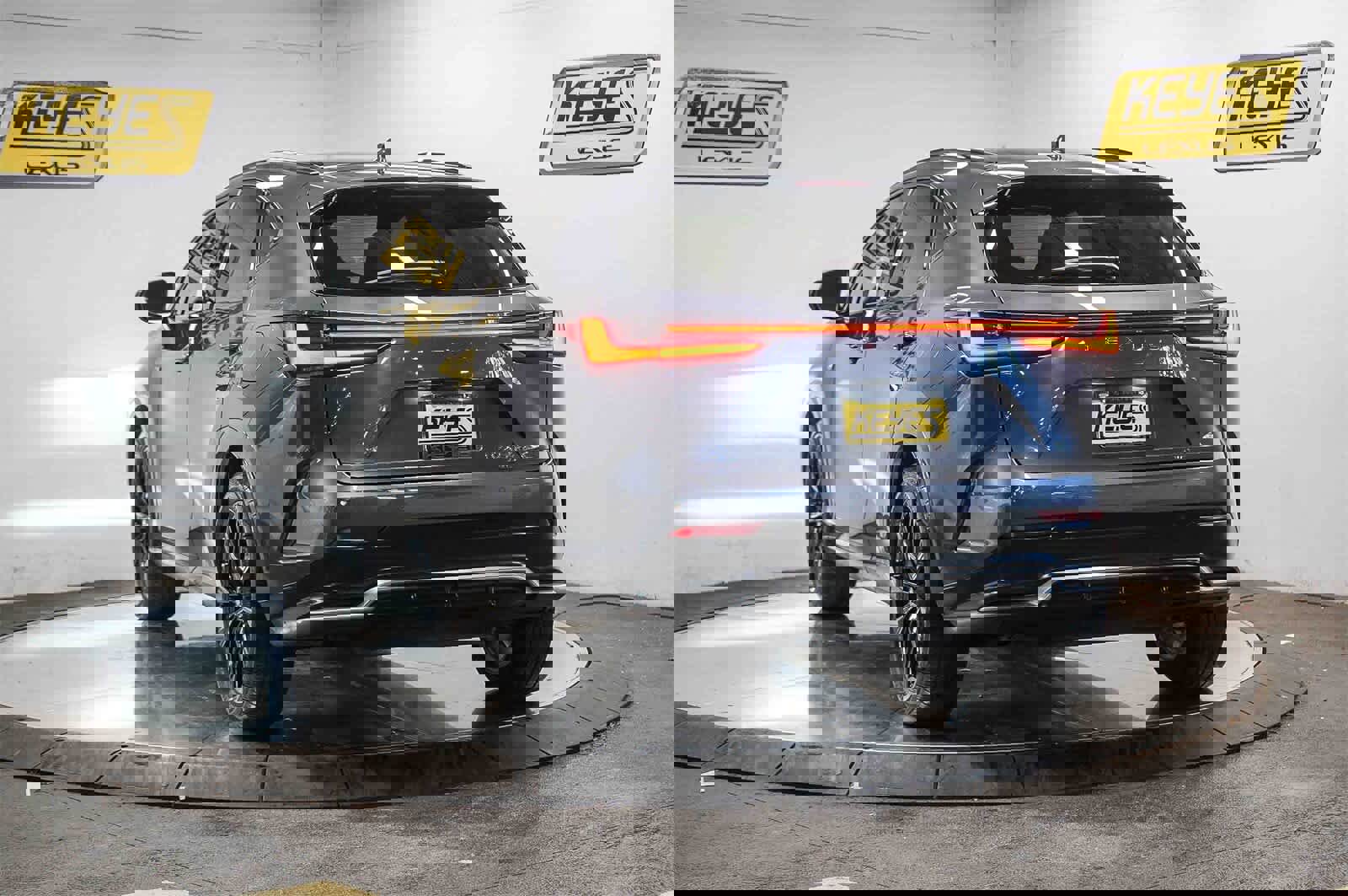 Used 2024 Lexus NX 450h+ F Sport image 2