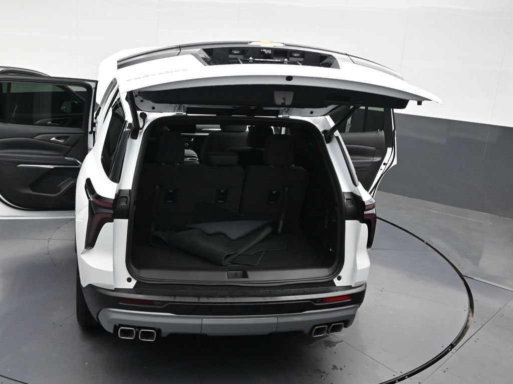 Used 2026 Chevrolet Traverse LT FWD image 36