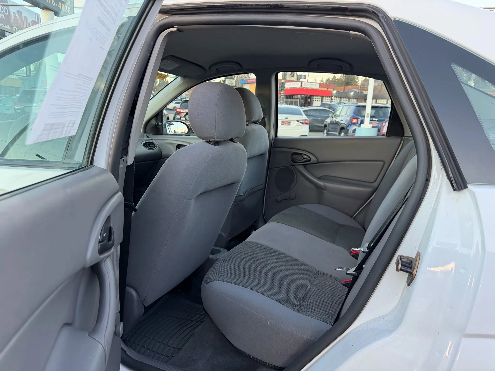 Used 2004 Ford Focus LX image 15