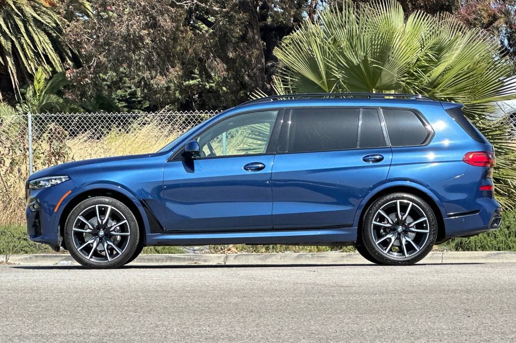 Used 2022 BMW X7 xDrive40i w/ M Sport Package image 6