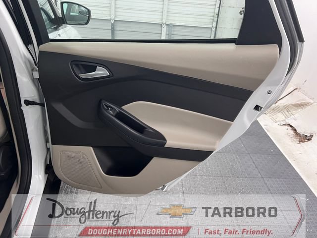Used 2015 Ford Focus SE FWD image 30