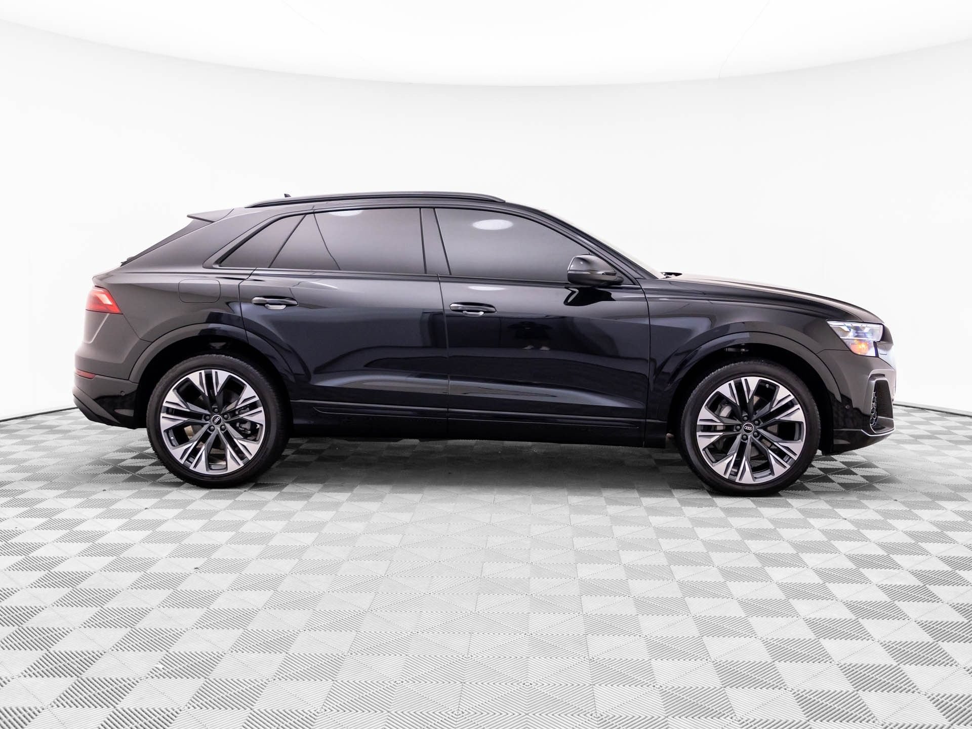 Used 2025 Audi Q8 Premium Plus AWD/4WD image 6