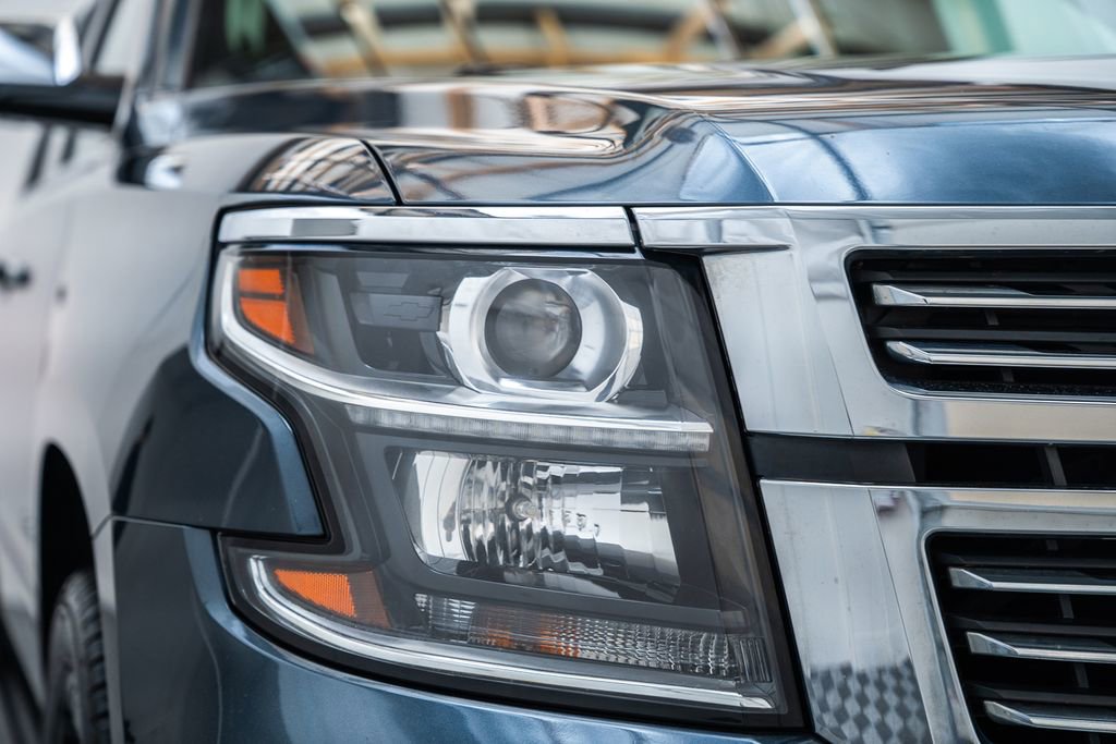 Used 2019 Chevrolet Tahoe Premier AWD/4WD image 15