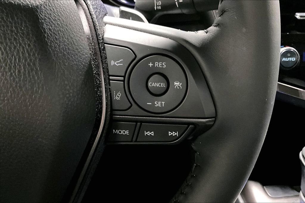 Used 2024 Toyota Camry SE image 24