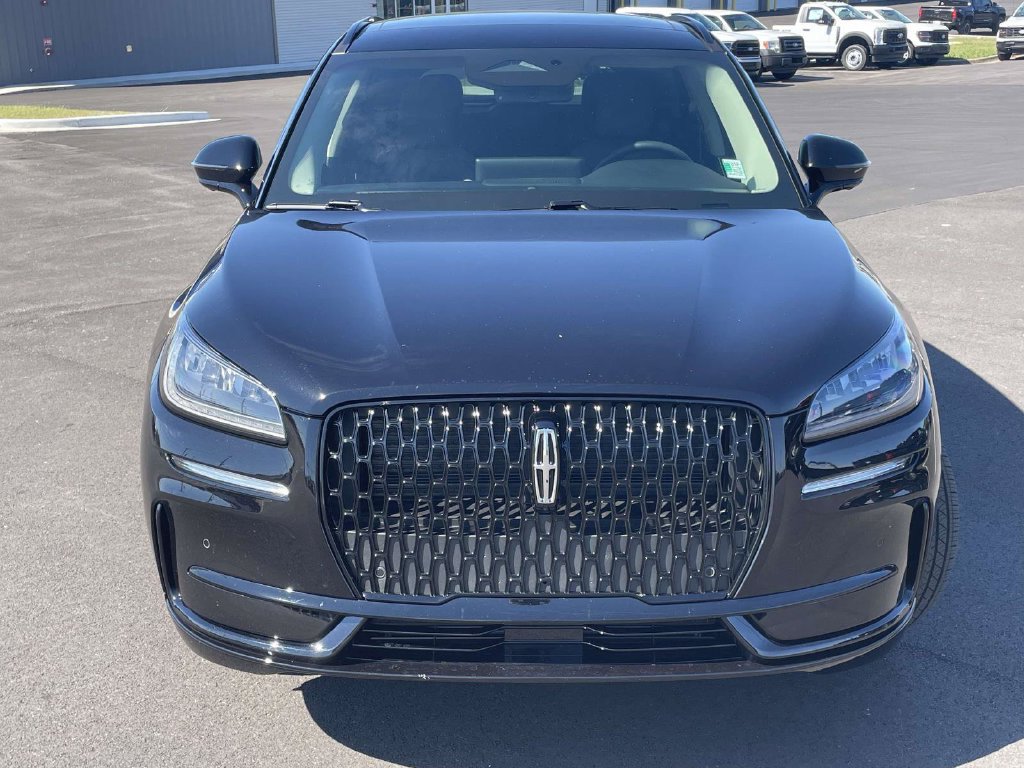 Certified 2025 Lincoln Corsair FWD w/ Equipment Group 101A image 8