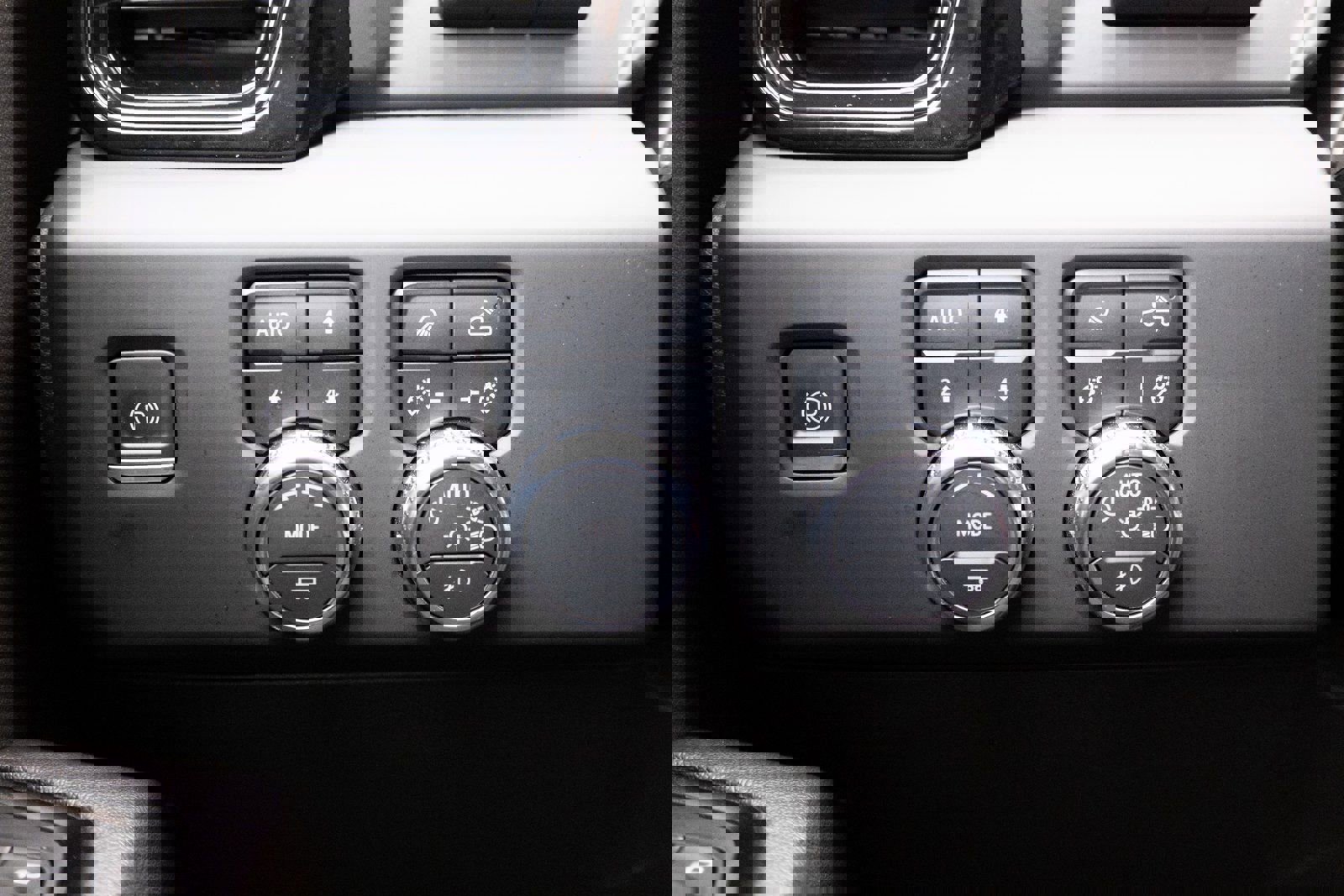 Used 2023 GMC Sierra 1500 AT4 w/ Technology Package image 10