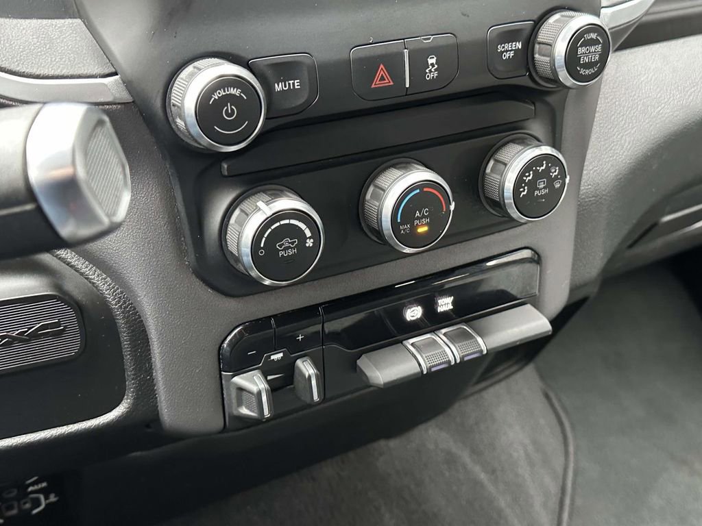 Used 2022 RAM 2500 Big Horn image 31