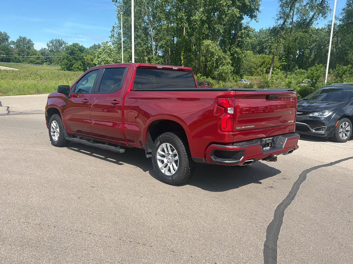Used 2023 Chevrolet Silverado 1500 RST AWD/4WD image 3