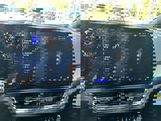 New 2026 Chevrolet Equinox EV LT image 12