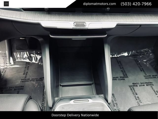 Used 2025 Lucid Air Pure RWD image 34