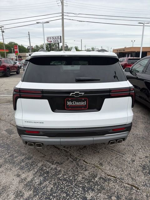 New 2026 Chevrolet Traverse LT w/ Driver Confidence Package FWD image 5