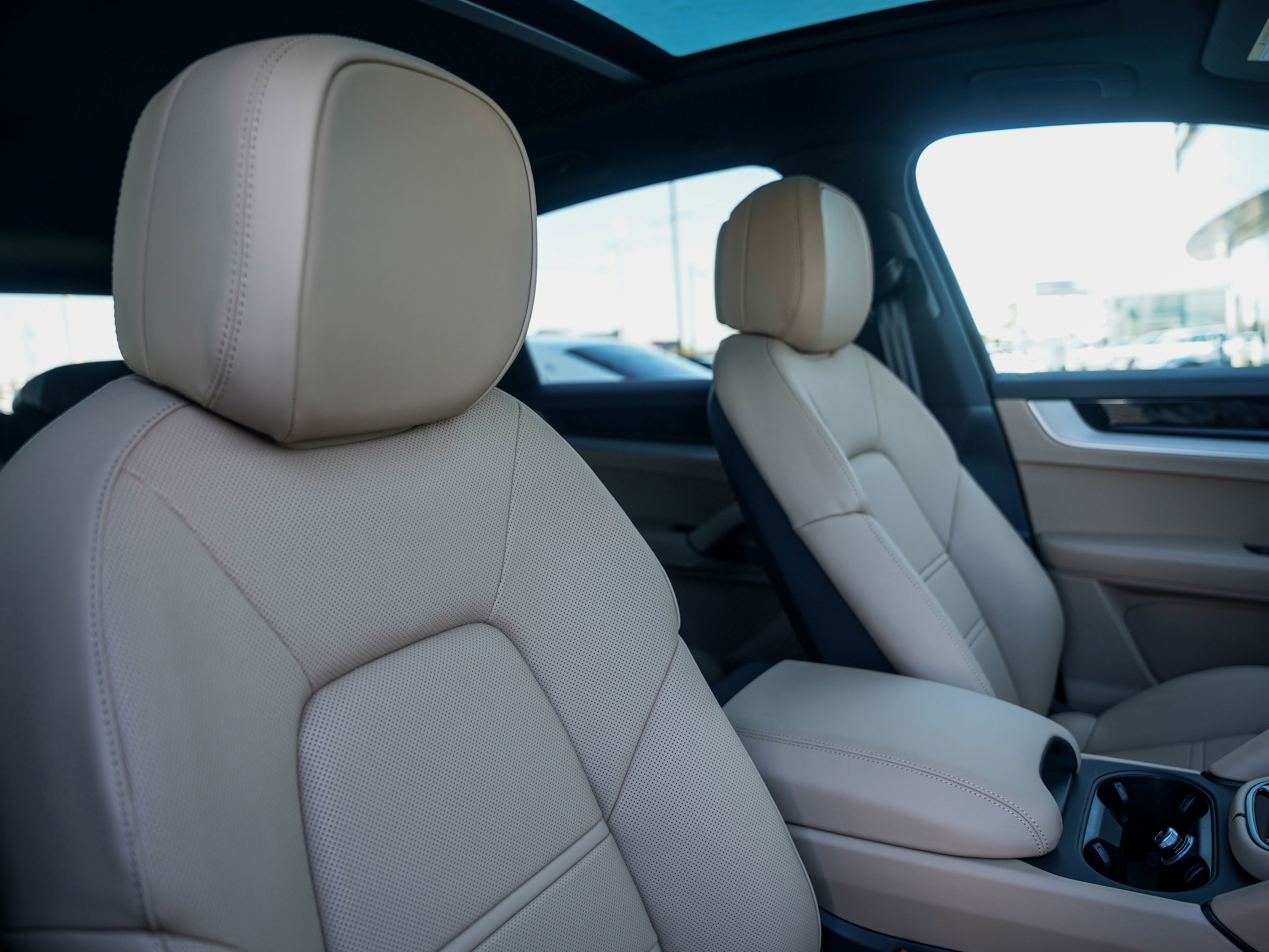 New 2026 Porsche Cayenne image 33