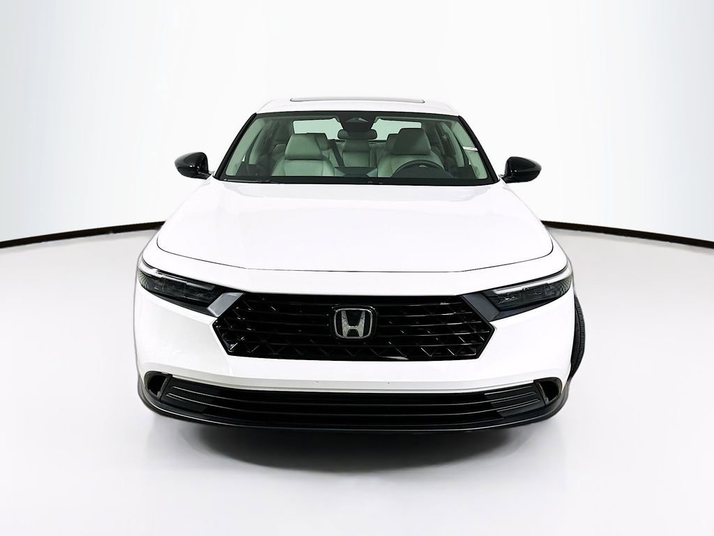 Certified 2025 Honda Accord SE image 5