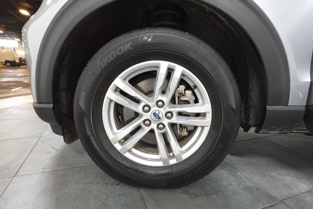 Used 2023 Ford Explorer XLT w/ Class IV Trailer Tow Package AWD/4WD image 32