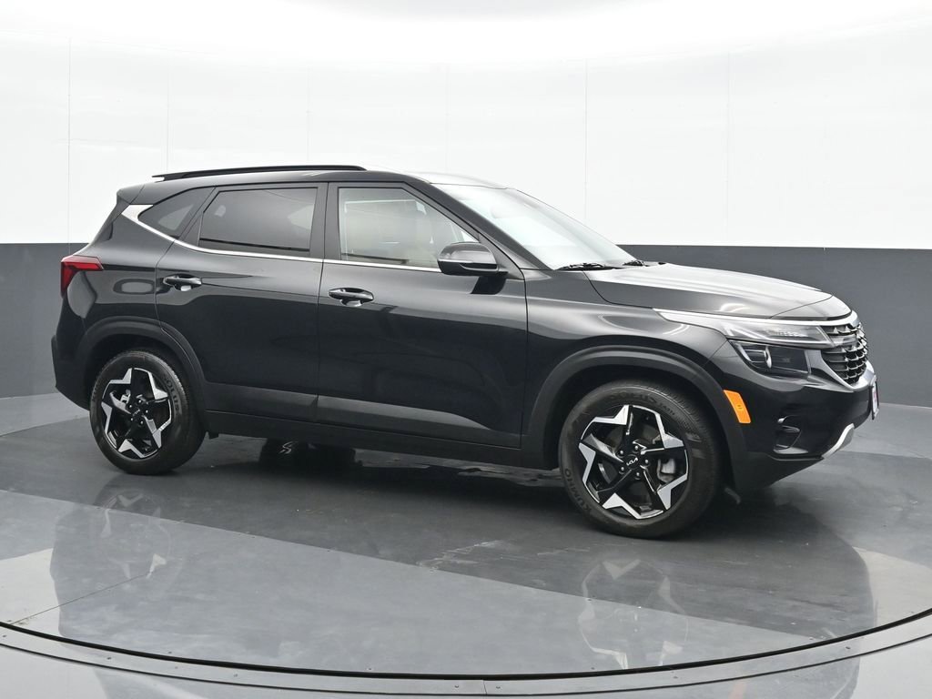 Used 2024 Kia Seltos EX image 8