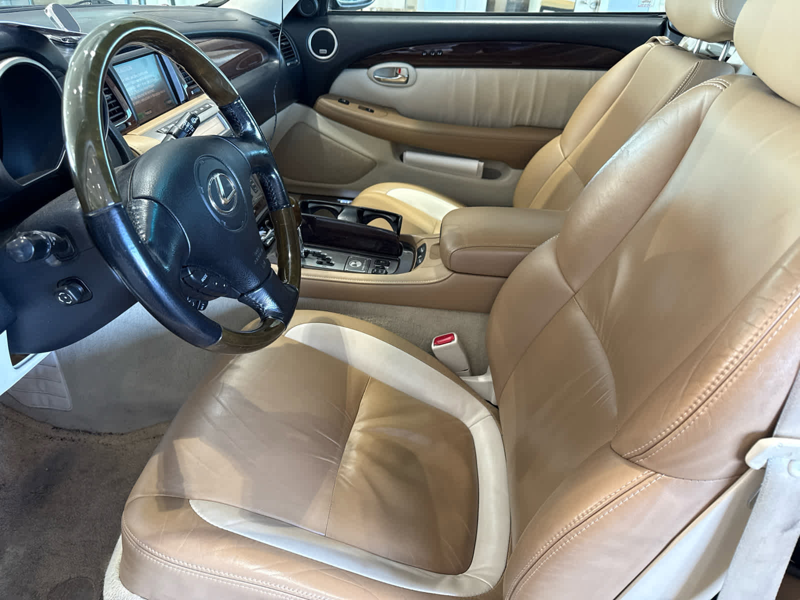 Used 2008 Lexus SC 430 Convertible image 5