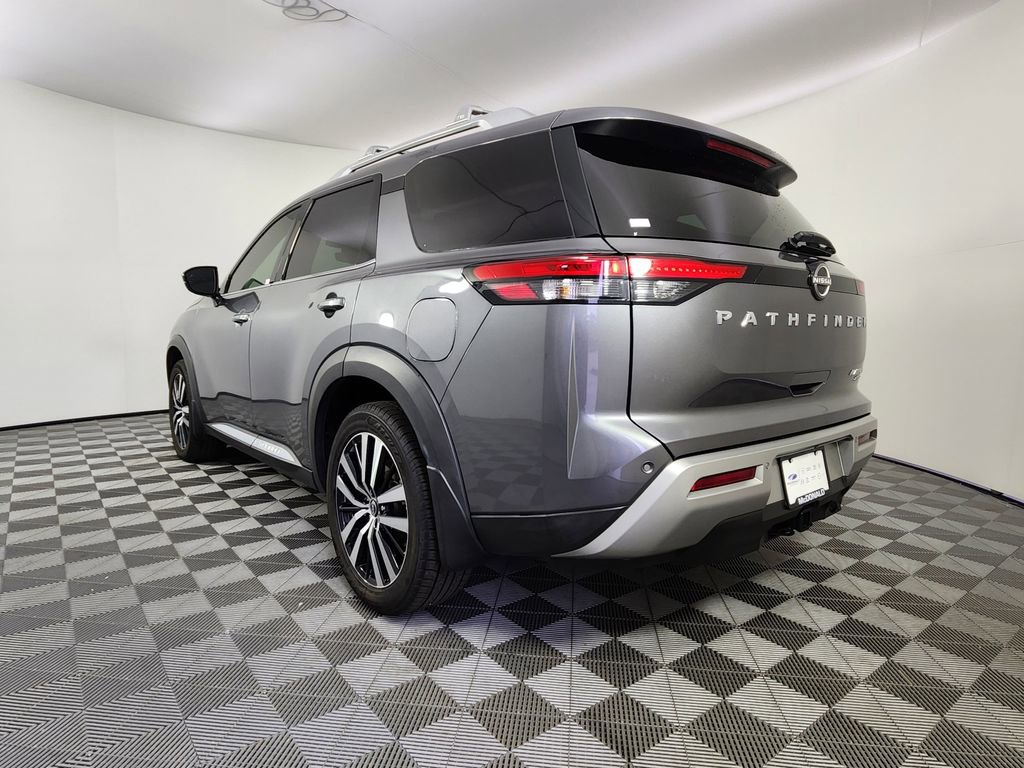 Used 2023 Nissan Pathfinder Platinum AWD/4WD image 3